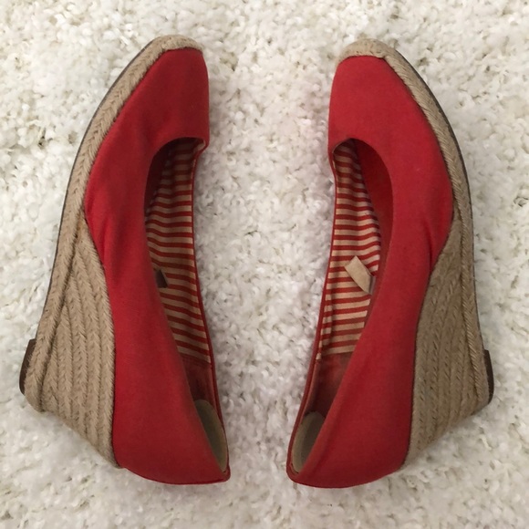 Red wedge heels - size 9.5 - Picture 4 of 5